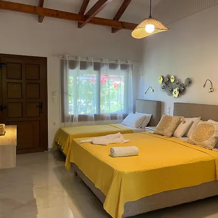 Maniatis Garden 3*
