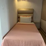 Maniatis Garden 아파트호텔 3*