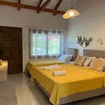 Maniatis Garden 3*