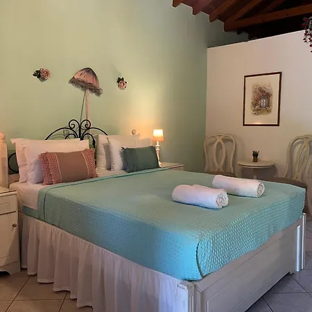 Maniatis Garden Achladies