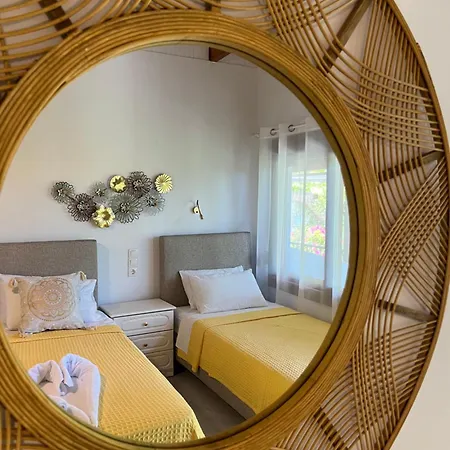 Maniatis Garden Apartahotel 3*