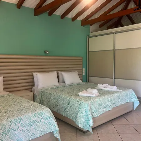 アパートホテル Maniatis Garden