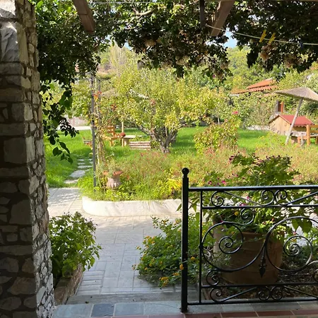 Apart Otel Maniatis Garden Achladies (Skiathos)