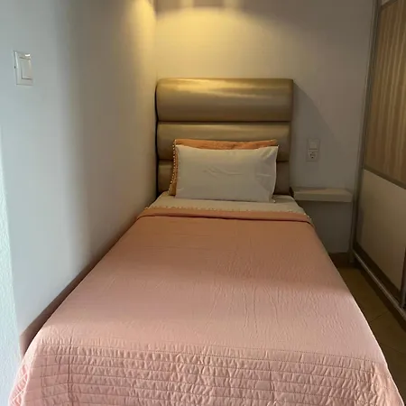 Maniatis Garden Lejlighedshotel 3*